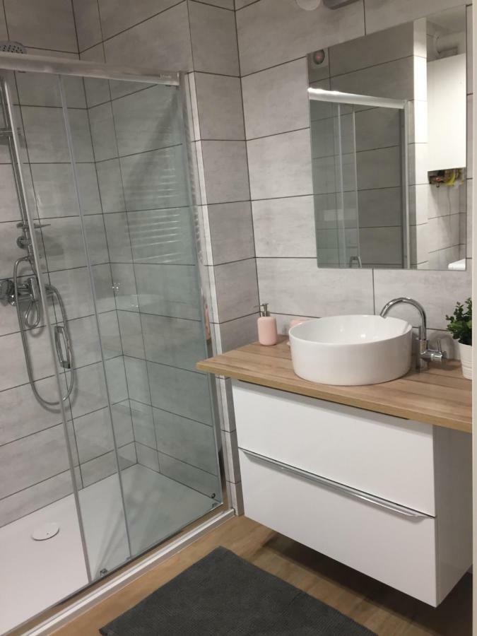 Apartament Julek Klimatyzowany Auschwitz Buitenkant foto